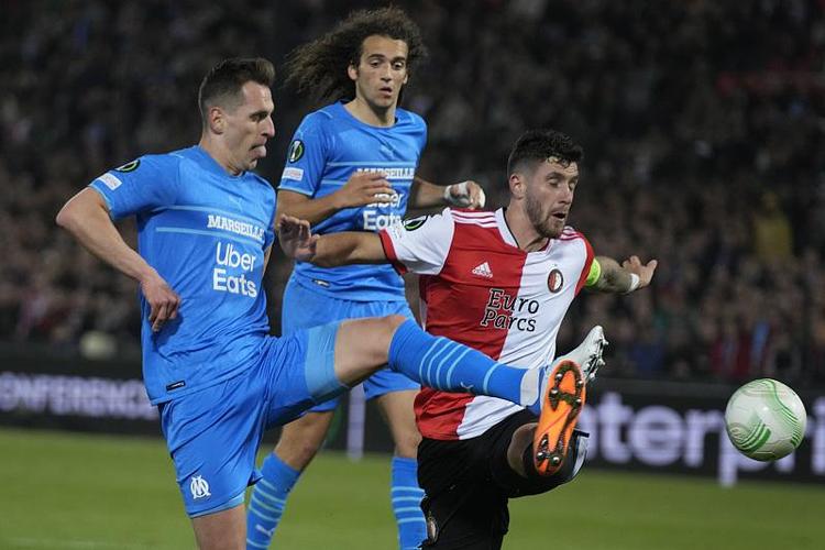 判在比赛执 判在比赛执