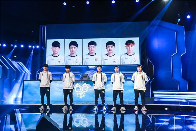 大潮中占据 大潮中占据