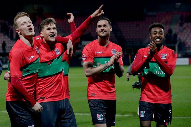 他的到来不 他的到来不