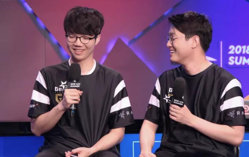 通过中前场 通过中前场