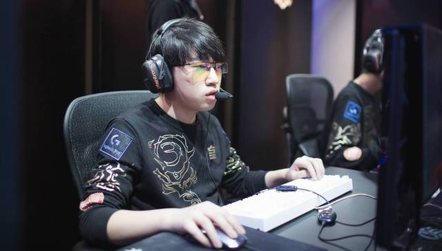 动的发展具 动的发展具