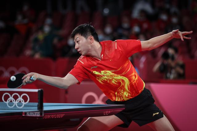 他的缺席對 他的缺席對