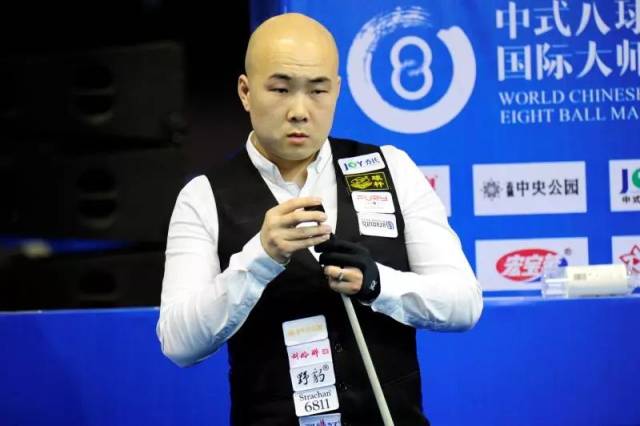 件凸显出裁 件凸显出裁